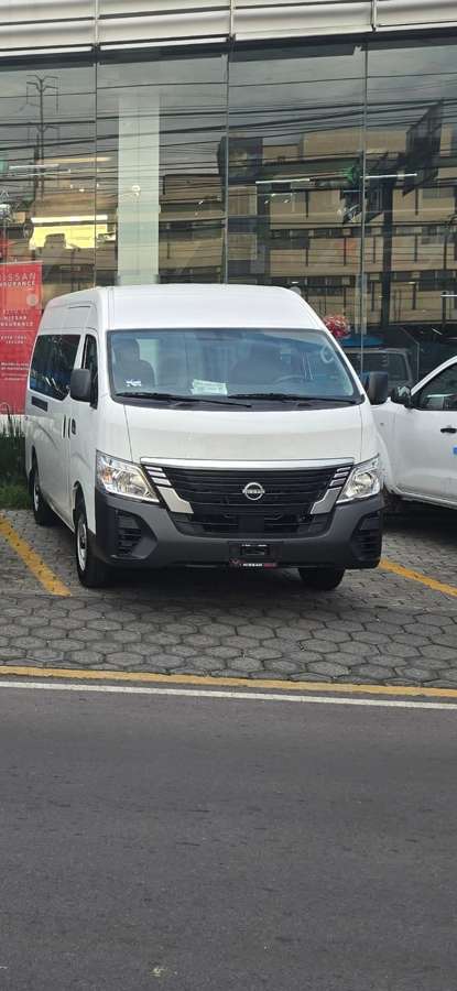 Nissan Urvan Arrendadora Inclusiva