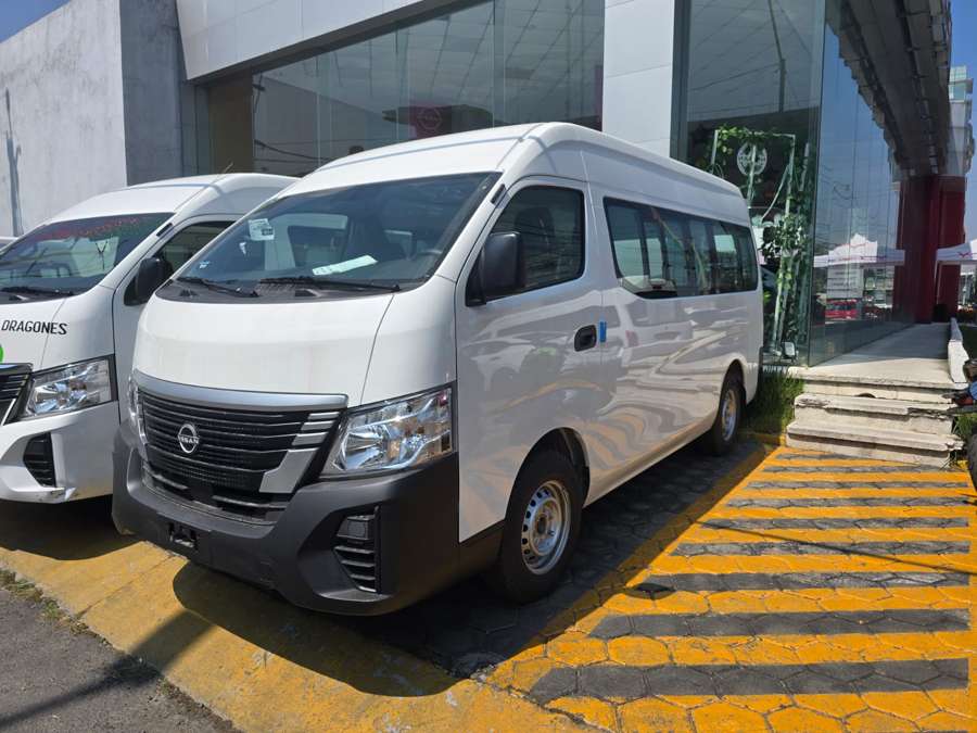 Nissan Urvan Arrendadora Inclusiva