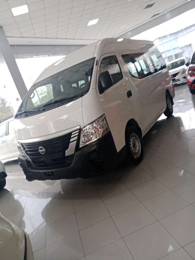 Nissan Urvan Arrendadora Inclusiva