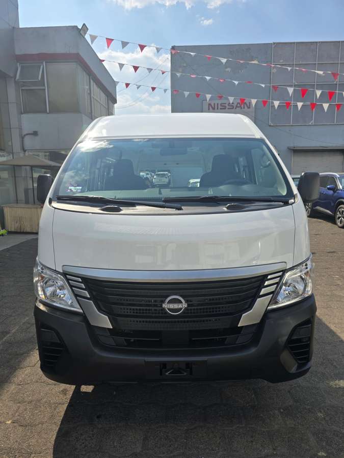 Nissan Urvan Arrendadora Inclusiva