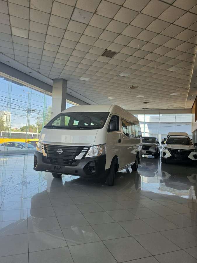 Nissan Urvan Arrendadora Inclusiva