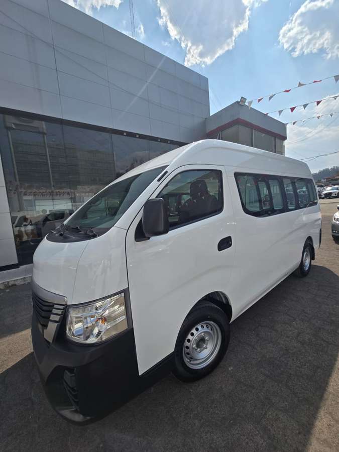 Nissan Urvan Arrendadora Inclusiva