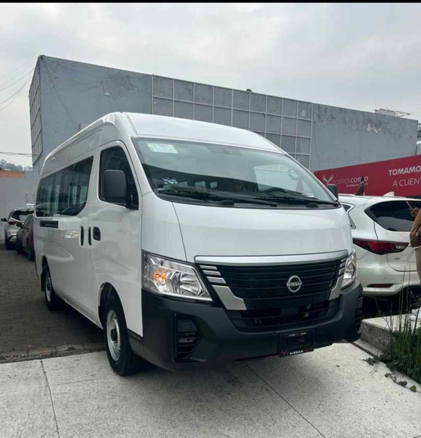 Nissan Urvan Arrendadora Inclusiva