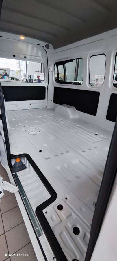 Nissan Urvan Arrendadora Inclusiva